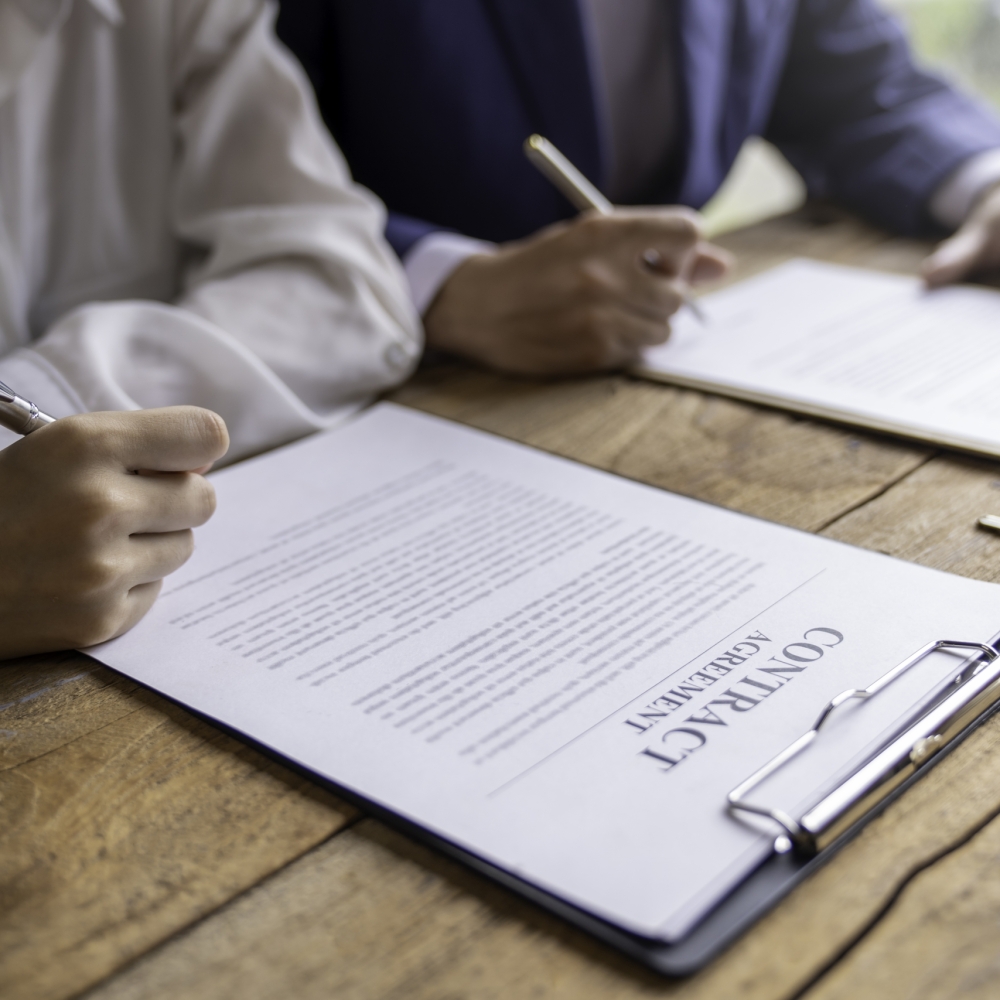 real-estate-company-to-buy-houses-and-land-are-del-2023-11-27-05-37-14-utc Real estate company to buy houses and land are delivering keys and houses to customers after agreeing to make a home purchase agreement and make a loan agreement. Discussion with a real estate agent